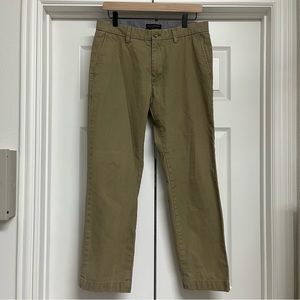 Banana Republic Emerson Chino 32x30 Acorn/Khaki